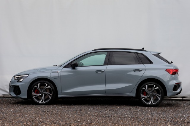 AUDI A3 Sportback 45 TFSIe S-Line - 245 pk **Head up / Camera / Trekhaak, Autobedrijf Ploemen Meerssen BV, Meerssen