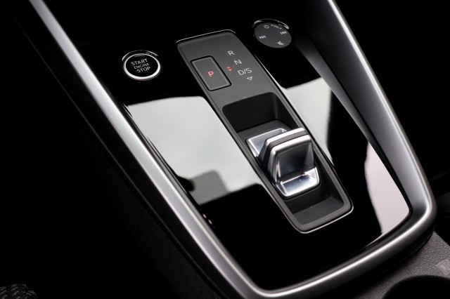 AUDI A3 Sportback 45 TFSIe S-Line - 245 pk **Head up / Camera / Trekhaak, Autobedrijf Ploemen Meerssen BV, Meerssen