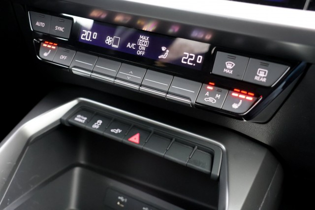 AUDI A3 Sportback 45 TFSIe S-Line - 245 pk **Head up / Camera / Trekhaak, Autobedrijf Ploemen Meerssen BV, Meerssen