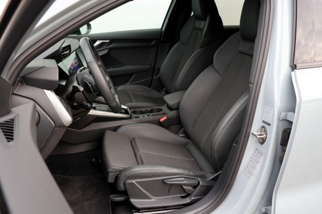 AUDI A3 Sportback 45 TFSIe S-Line - 245 pk **Head up / Camera / Trekhaak, Autobedrijf Ploemen Meerssen BV, Meerssen