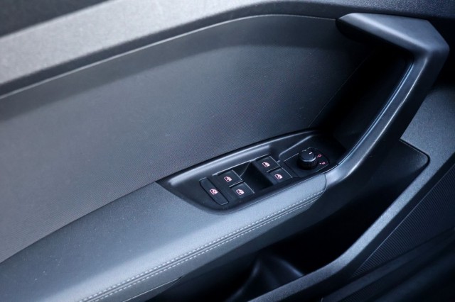 AUDI A1 Sportback 25 TFSI Automaat Pro Line - 95 pk **Carplay / PDC / Climate, Autobedrijf Ploemen Meerssen BV, Meerssen