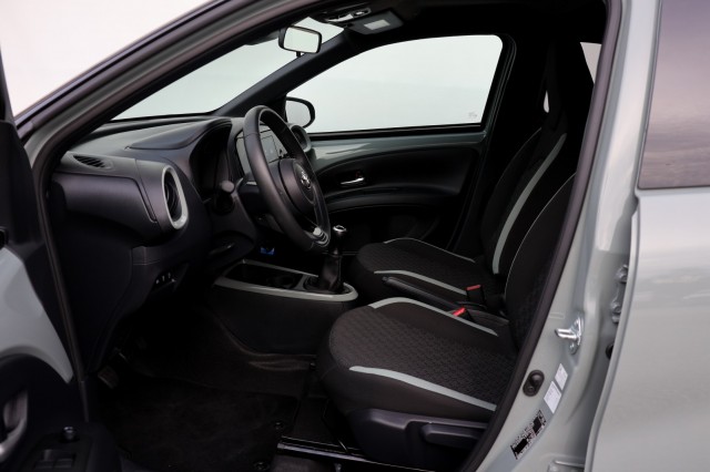 TOYOTA AYGO X 1.0 VVT-i MT Pulse - 72 pk **Bi-tone / Camera / Carplay, Autobedrijf Ploemen Meerssen BV, Meerssen