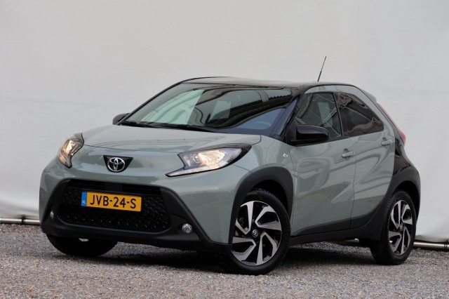 TOYOTA AYGO X 1.0 VVT-i MT Pulse - 72 pk **Bi-tone / Camera / Carplay, Autobedrijf Ploemen Meerssen BV, Meerssen