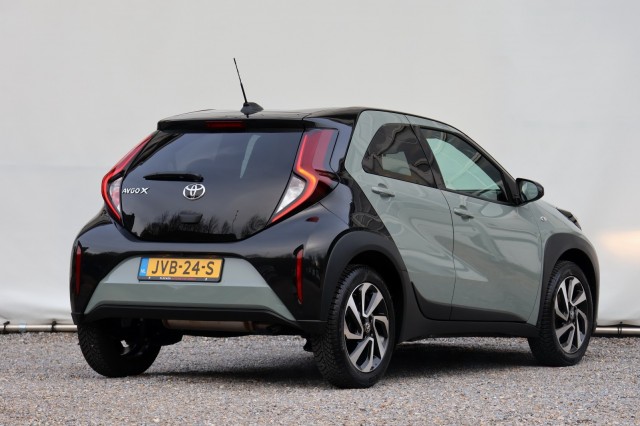 TOYOTA AYGO X 1.0 VVT-i MT Pulse - 72 pk **Bi-tone / Camera / Carplay, Autobedrijf Ploemen Meerssen BV, Meerssen