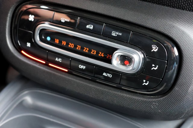 SMART FORTWO Cabrio EQ Business Solution 18 kWh - 82 pk **NAP / Leer / Navi, Autobedrijf Ploemen Meerssen BV, Meerssen