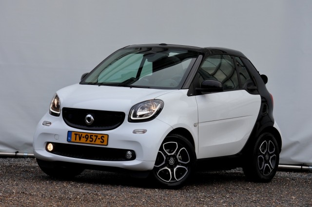 SMART FORTWO Cabrio EQ Business Solution 18 kWh - 82 pk **NAP / Leer / Navi, Autobedrijf Ploemen Meerssen BV, Meerssen