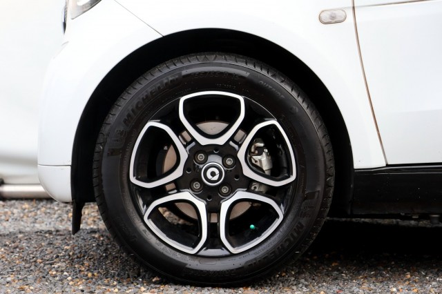 SMART FORTWO Cabrio EQ Business Solution 18 kWh - 82 pk **NAP / Leer / Navi, Autobedrijf Ploemen Meerssen BV, Meerssen