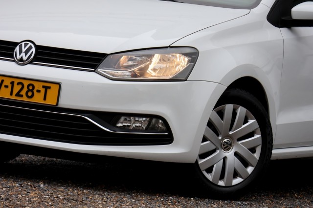 VOLKSWAGEN POLO 1.2 TSI Comfortline - 90 pk **Airco / Bluetooth, Autobedrijf Ploemen Meerssen BV, Meerssen