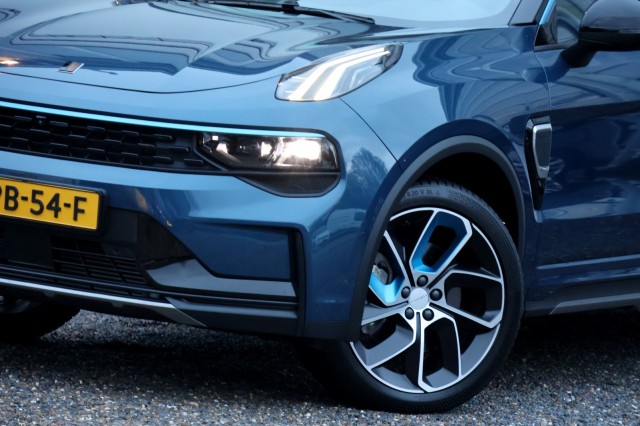 LYNK EN CO 01 1.5 Plug-in Hybrid - 261 pk **Donkere hemel / Pano / 360 camera , Autobedrijf Ploemen Meerssen BV, Meerssen