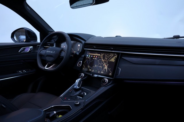 LYNK EN CO 01 1.5 Plug-in Hybrid - 261 pk **Donkere hemel / Pano / 360 camera , Autobedrijf Ploemen Meerssen BV, Meerssen