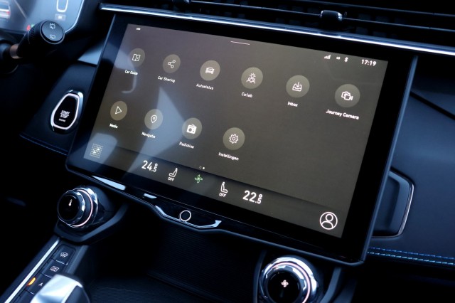 LYNK EN CO 01 1.5 Plug-in Hybrid - 261 pk **Donkere hemel / Pano / 360 camera , Autobedrijf Ploemen Meerssen BV, Meerssen