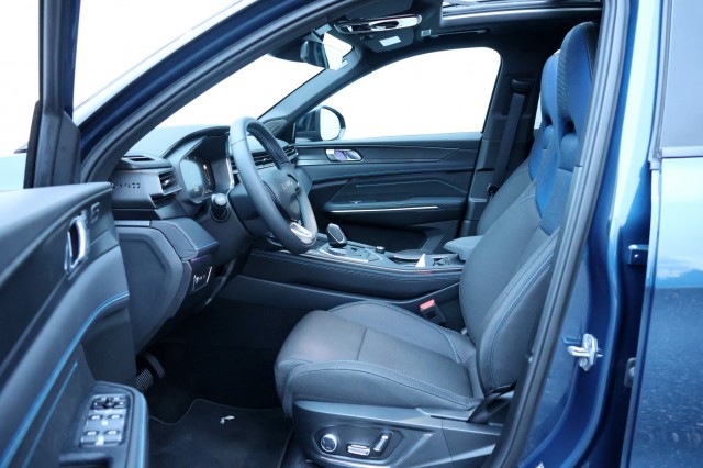 LYNK EN CO 01 1.5 Plug-in Hybrid - 261 pk **Donkere hemel / Pano / 360 camera , Autobedrijf Ploemen Meerssen BV, Meerssen