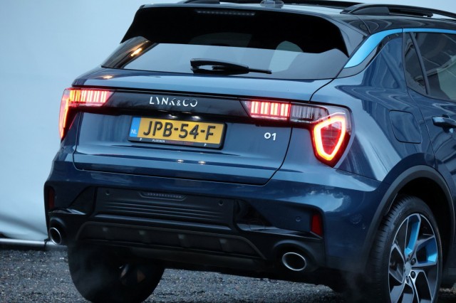 LYNK EN CO 01 1.5 Plug-in Hybrid - 261 pk **Donkere hemel / Pano / 360 camera , Autobedrijf Ploemen Meerssen BV, Meerssen