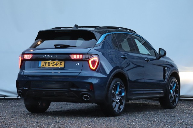 LYNK EN CO 01 1.5 Plug-in Hybrid - 261 pk **Donkere hemel / Pano / 360 camera , Autobedrijf Ploemen Meerssen BV, Meerssen