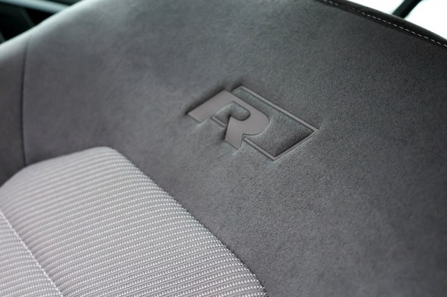 VOLKSWAGEN GOLF 1.4 TSI DSG R-Line - 125 pk **Camera / Xenon / Navi / Keyless, Autobedrijf Ploemen Meerssen BV, Meerssen