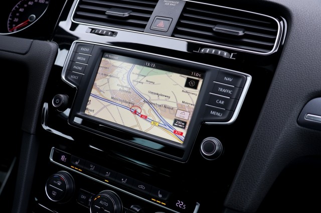 VOLKSWAGEN GOLF 1.4 TSI DSG R-Line - 125 pk **Camera / Xenon / Navi / Keyless, Autobedrijf Ploemen Meerssen BV, Meerssen