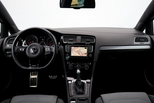 VOLKSWAGEN GOLF 1.4 TSI DSG R-Line - 125 pk **Camera / Xenon / Navi / Keyless, Autobedrijf Ploemen Meerssen BV, Meerssen