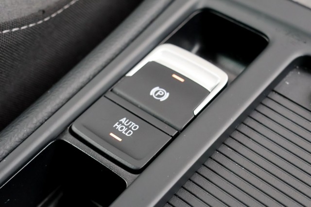 VOLKSWAGEN GOLF 1.4 TSI DSG R-Line - 125 pk **Camera / Xenon / Navi / Keyless, Autobedrijf Ploemen Meerssen BV, Meerssen