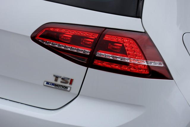 VOLKSWAGEN GOLF 1.4 TSI DSG R-Line - 125 pk **Camera / Xenon / Navi / Keyless, Autobedrijf Ploemen Meerssen BV, Meerssen