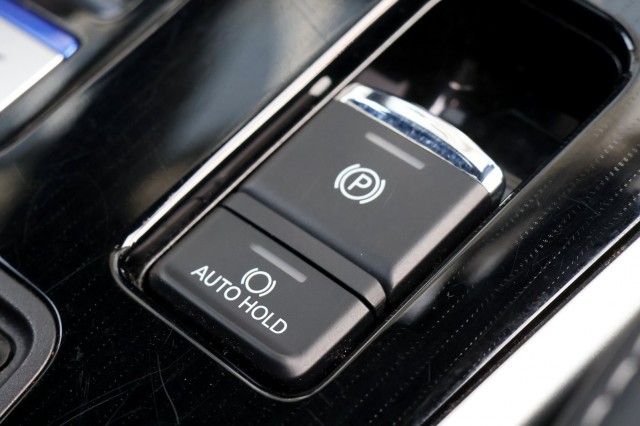 MITSUBISHI OUTLANDER 2.4 PHEV 4WD S-Edition - 240 pk **Pano / Diamond / 360 camera, Autobedrijf Ploemen Meerssen BV, Meerssen