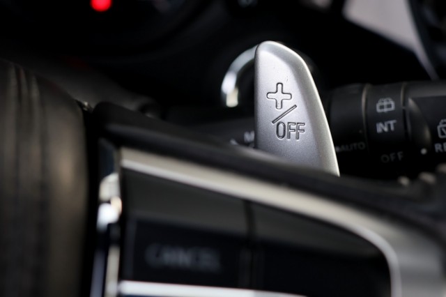 MITSUBISHI OUTLANDER 2.4 PHEV 4WD S-Edition - 240 pk **Pano / Diamond / 360 camera, Autobedrijf Ploemen Meerssen BV, Meerssen