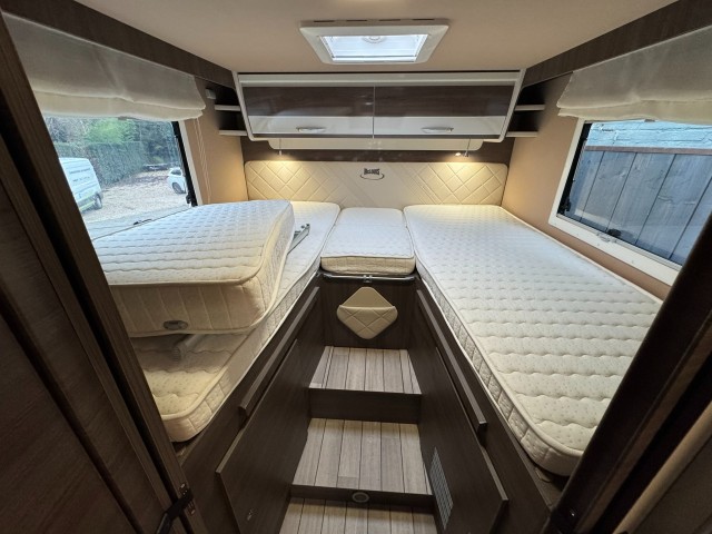 MCLOUIS Carat 473 Automaat - 155 pk **Half integraal / 5 slaap, Autobedrijf Ploemen Meerssen BV, Meerssen