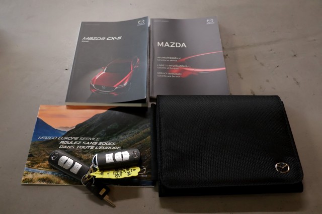 MAZDA CX-5 2.5 SkyActiv-G 4WD Signature - 194 pk **Schuifdak / Head up / 360 camera / BOSE, Autobedrijf Ploemen Meerssen BV, Mee