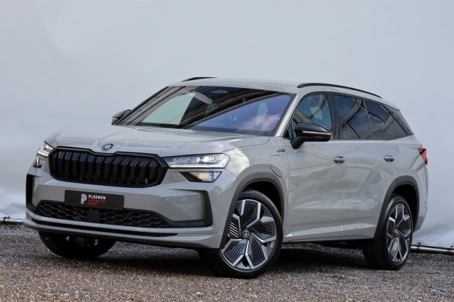 SKODA KODIAQ 1.5 TSI PHEV Sportline Business - 204 pk **Trekhaak / DCC / Steel Grey, Autobedrijf Ploemen Meerssen BV, Meerssen