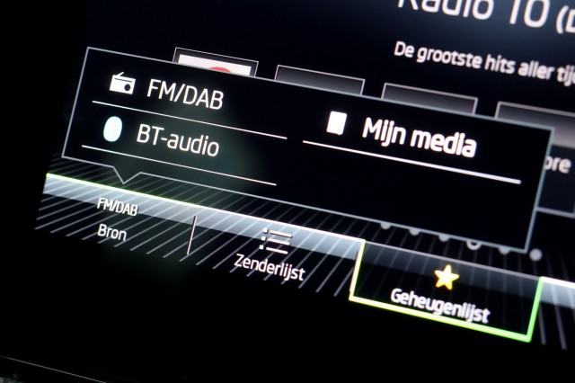 SKODA KAMIQ 1.0 TSI DSG Selection - 116 pk **Camera / Full Link / PDC, Autobedrijf Ploemen Meerssen BV, Meerssen