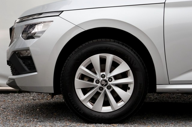 SKODA KAMIQ 1.0 TSI DSG Selection - 116 pk **Camera / Full Link / PDC, Autobedrijf Ploemen Meerssen BV, Meerssen