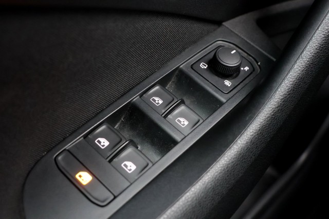 SKODA KAMIQ 1.0 TSI DSG Selection - 116 pk **Camera / Full Link / PDC, Autobedrijf Ploemen Meerssen BV, Meerssen