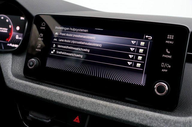 SKODA KAMIQ 1.0 TSI DSG Selection - 116 pk **Camera / Full Link / PDC, Autobedrijf Ploemen Meerssen BV, Meerssen