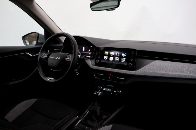 SKODA KAMIQ 1.0 TSI DSG Selection - 116 pk **Camera / Full Link / PDC, Autobedrijf Ploemen Meerssen BV, Meerssen