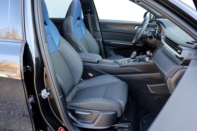 LYNK EN CO 01 1.5 Plug-in Hybrid - 261 pk **Donkere hemel / Pano / 360 camera, Autobedrijf Ploemen Meerssen BV, Meerssen