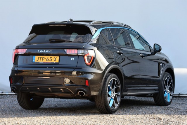 LYNK EN CO 01 1.5 Plug-in Hybrid - 261 pk **Donkere hemel / Pano / 360 camera, Autobedrijf Ploemen Meerssen BV, Meerssen