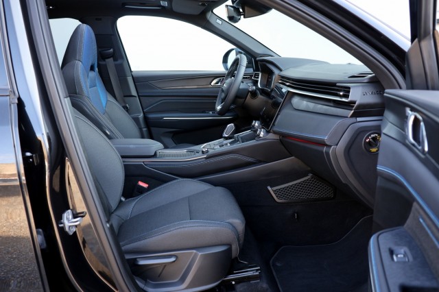 LYNK EN CO 01 1.5 Plug-in Hybrid - 261 pk **Donkere hemel / Pano / 360 camera, Autobedrijf Ploemen Meerssen BV, Meerssen