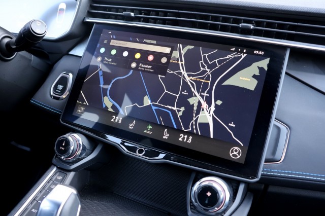 LYNK EN CO 01 1.5 Plug-in Hybrid - 261 pk **Donkere hemel / Pano / 360 camera, Autobedrijf Ploemen Meerssen BV, Meerssen