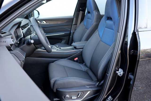 LYNK EN CO 01 1.5 Plug-in Hybrid - 261 pk **Donkere hemel / Pano / 360 camera, Autobedrijf Ploemen Meerssen BV, Meerssen