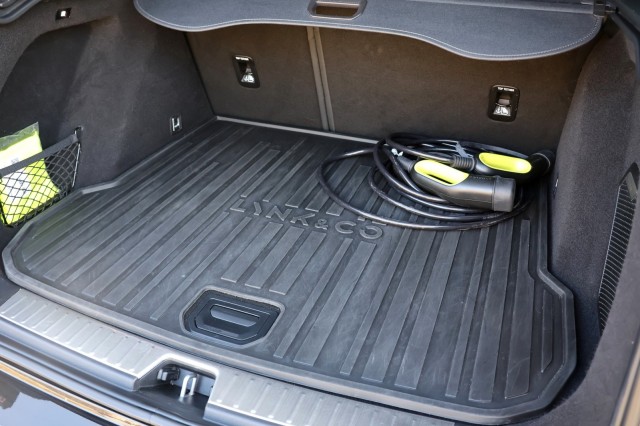 LYNK EN CO 01 1.5 Plug-in Hybrid - 261 pk **Donkere hemel / Pano / 360 camera, Autobedrijf Ploemen Meerssen BV, Meerssen