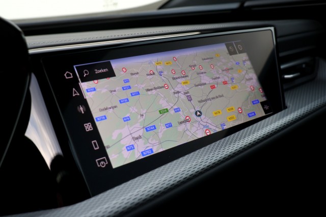 AUDI Q5 2.0 TFSI e-Hybrid S Edition  - 299 pk **Lucht / Pano / Trekhaak, Autobedrijf Ploemen Meerssen BV, Meerssen