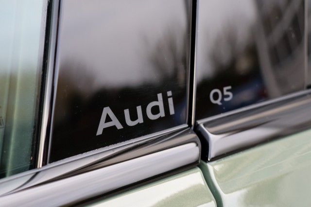 AUDI Q5 2.0 TFSI e-Hybrid S Edition  - 299 pk **Lucht / Pano / Trekhaak, Autobedrijf Ploemen Meerssen BV, Meerssen