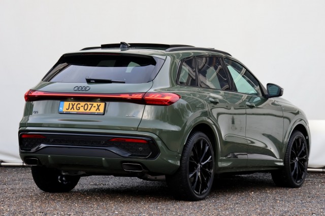 AUDI Q5 2.0 TFSI e-Hybrid S Edition  - 299 pk **Lucht / Pano / Trekhaak, Autobedrijf Ploemen Meerssen BV, Meerssen