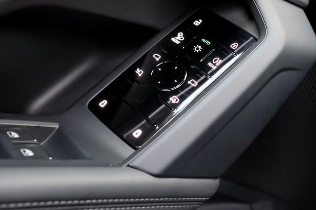 AUDI Q5 2.0 TFSI e-Hybrid S Edition  - 299 pk **Lucht / Pano / Trekhaak, Autobedrijf Ploemen Meerssen BV, Meerssen