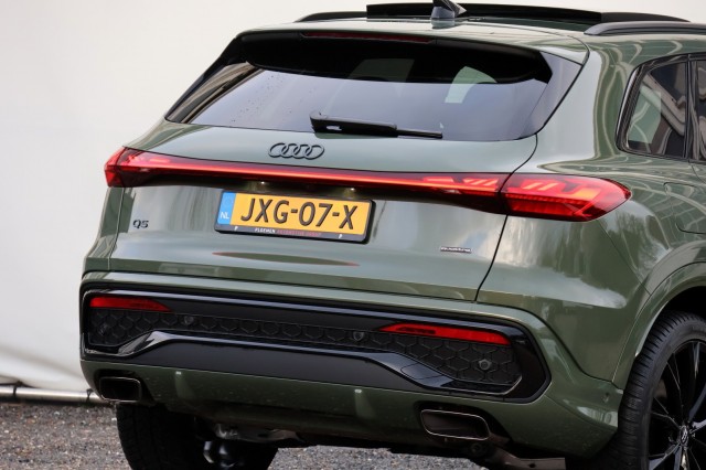 AUDI Q5 2.0 TFSI e-Hybrid S Edition  - 299 pk **Lucht / Pano / Trekhaak, Autobedrijf Ploemen Meerssen BV, Meerssen