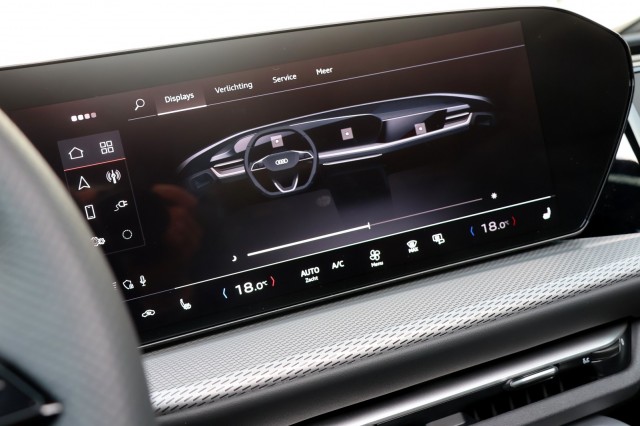 AUDI Q5 2.0 TFSI e-Hybrid S Edition  - 299 pk **Lucht / Pano / Trekhaak, Autobedrijf Ploemen Meerssen BV, Meerssen