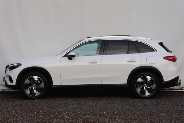 MERCEDES-BENZ GLC-KLASSE 300e 4Matic Luxury Line - 313 pk, Autobedrijf Ploemen Meerssen BV, Meerssen