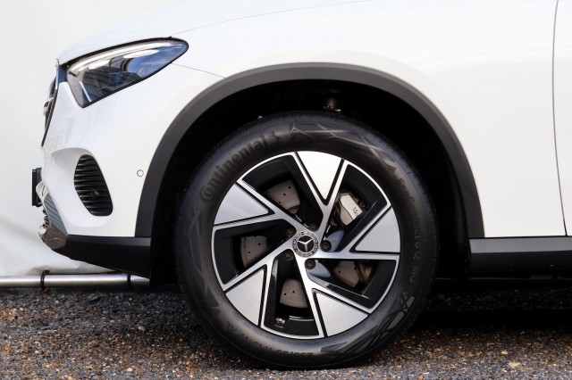 MERCEDES-BENZ GLC-KLASSE 300e 4Matic Luxury Line - 313 pk, Autobedrijf Ploemen Meerssen BV, Meerssen