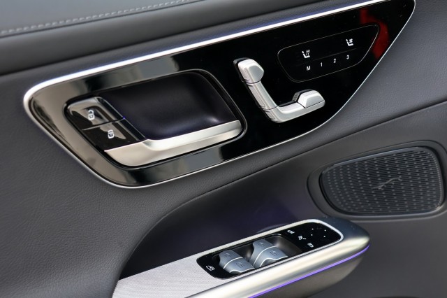 MERCEDES-BENZ GLC-KLASSE 300e 4Matic Luxury Line - 313 pk, Autobedrijf Ploemen Meerssen BV, Meerssen