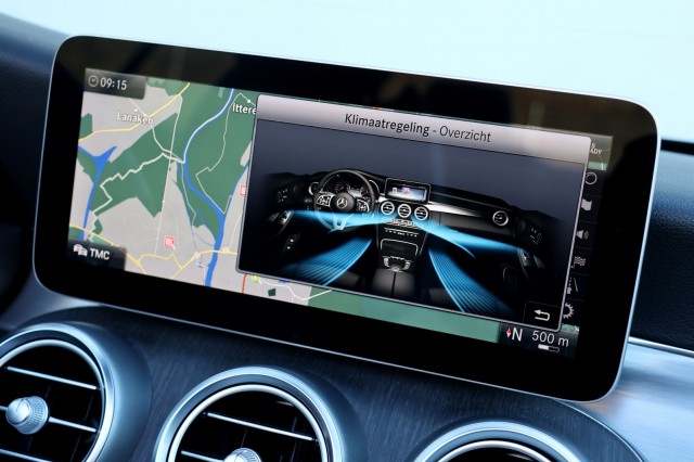 MERCEDES-BENZ C-KLASSE Cabrio AMG Line - 183 pk **Stoelventilatie / Leer / Camera, Autobedrijf Ploemen Meerssen BV, Meerssen