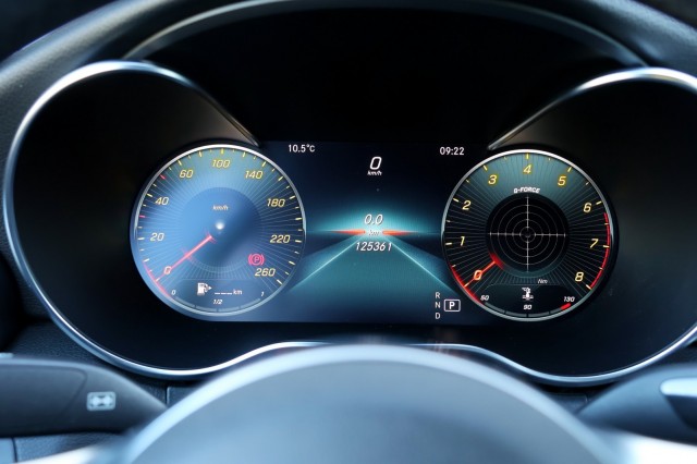 MERCEDES-BENZ C-KLASSE Cabrio AMG Line - 183 pk **Stoelventilatie / Leer / Camera, Autobedrijf Ploemen Meerssen BV, Meerssen